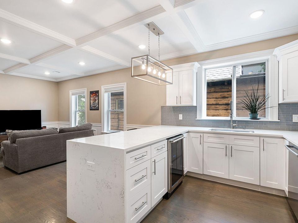 1st image of 12 Morton St #2