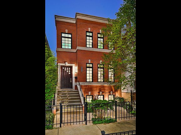 2nd image of 2655 N Magnolia Ave #1