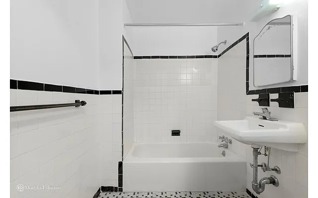 Rented by Douglas Elliman | media 14