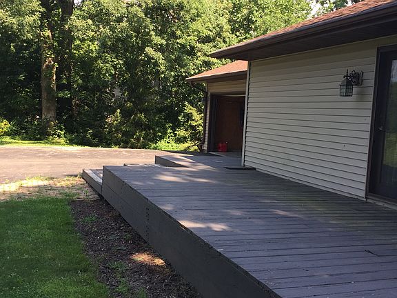 4th image of 1025 Campton Dr