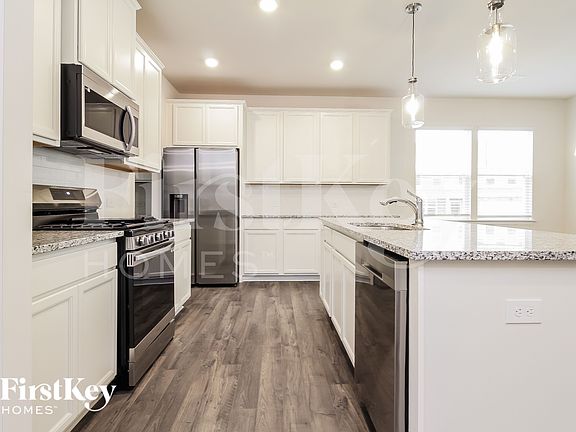 5th image of 470 Yoshino Cherry Dr