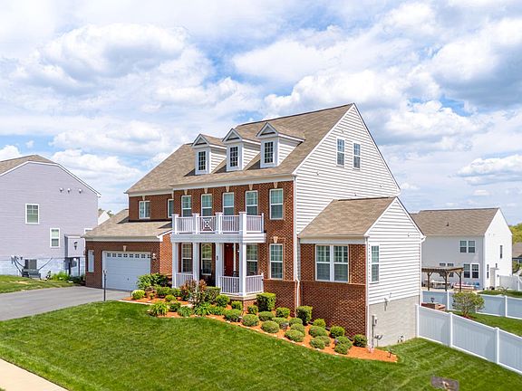 3rd image of 7 Sorrel Ln