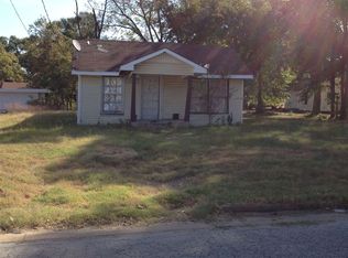 105 S Roberts St, Gilmer, TX 75644