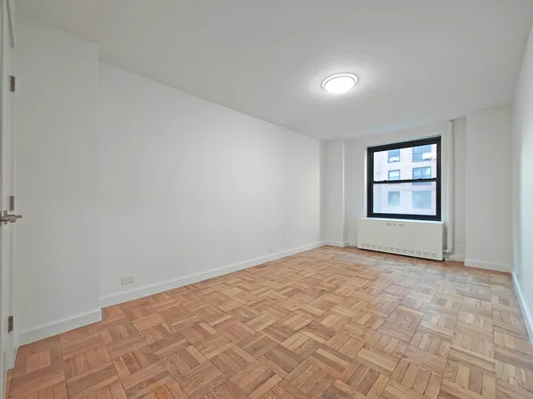 193 Clinton Avenue image 3 of 6