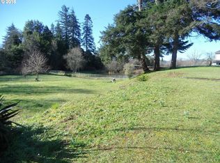 309 E 5th St, Coquille, OR