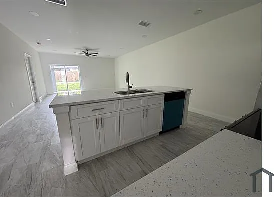 320 S 9th Ave — Photo 8