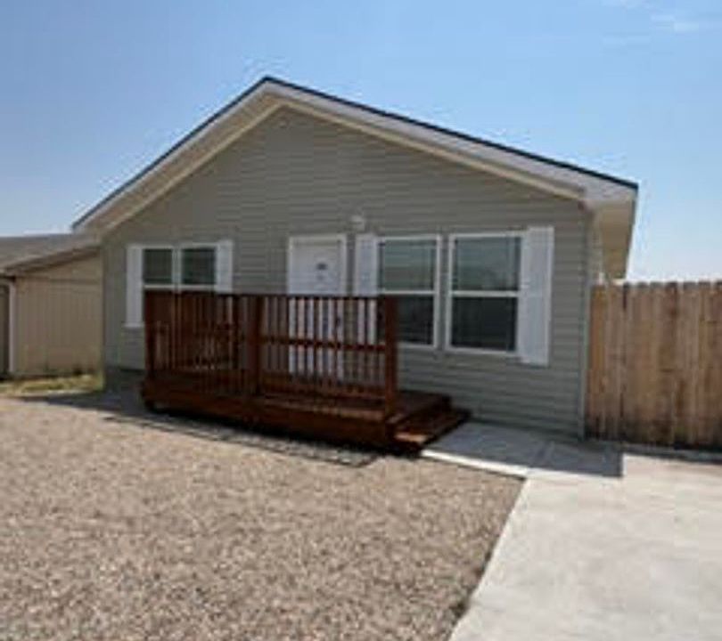 1st image of 208 Onandaga Ave
