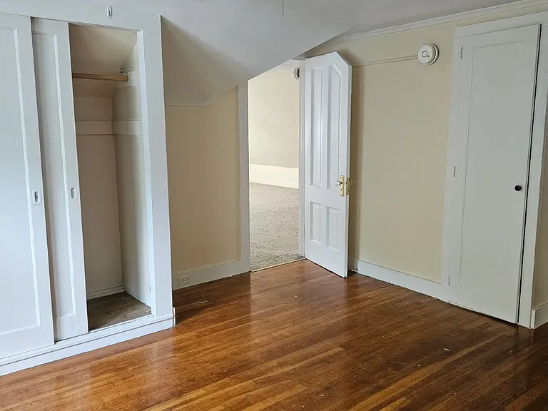 10 Beach St #3 — Photo 1