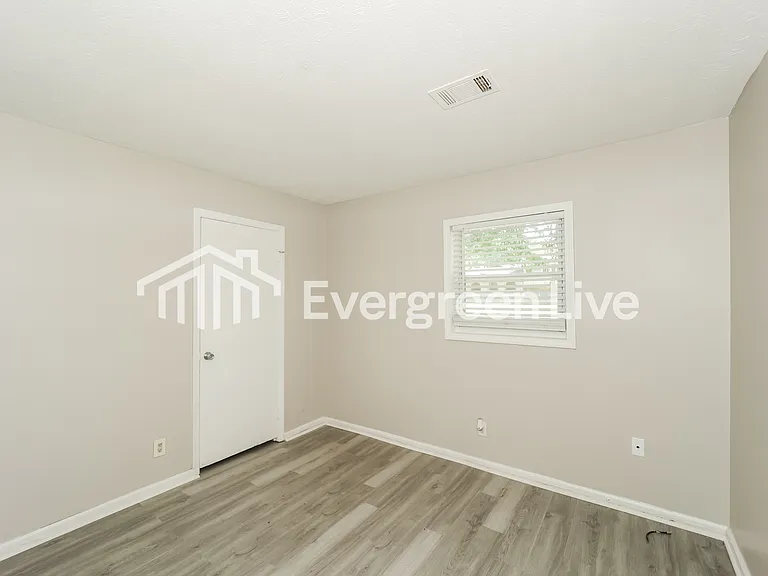 3655 Leisure Ln — Photo 9