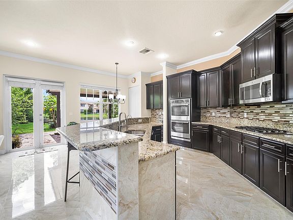 4th image of 8531 Lakeside Drive