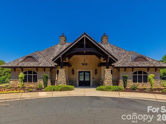 2nd image of 519 Meadowsweet Ln