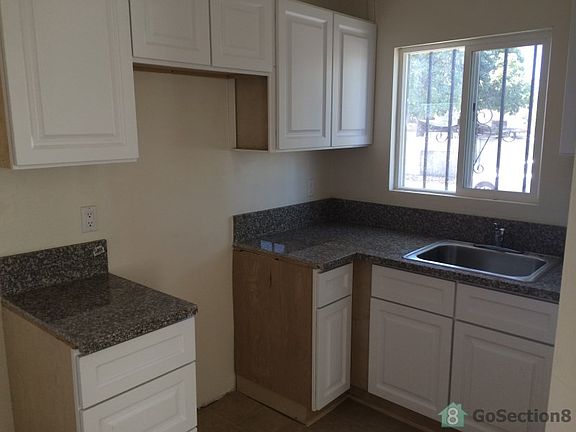 3rd image of 6204 S Halldale Ave