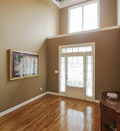 3rd image of 303 Magnolia Grv
