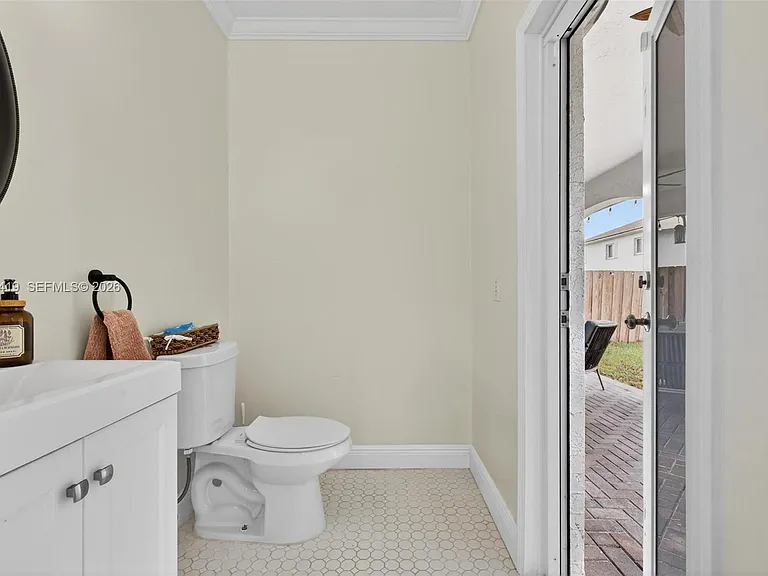 15874 SW 138th Ter — Photo 21