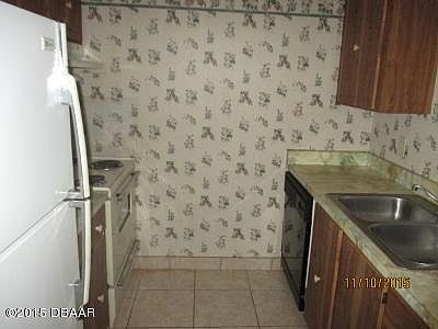 3rd image of 3700 S Ocean Shore Blvd APT 34