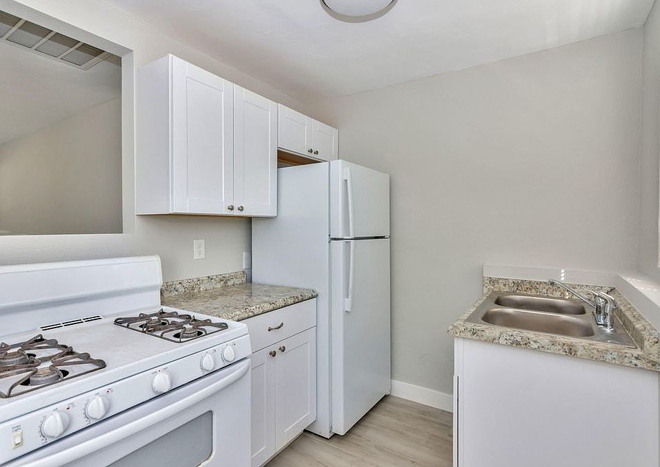 1st image of 722 E Turney Ave #4