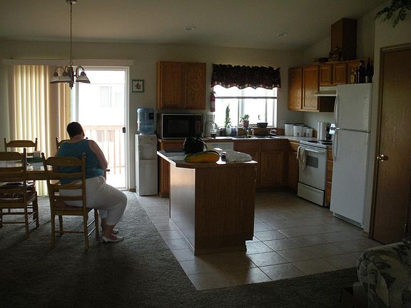 kitchen/dining