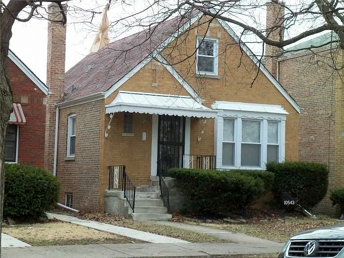 10543 S Peoria St photo 1