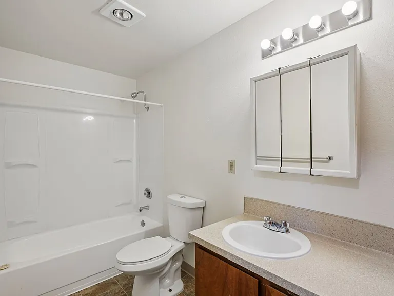Bagley Estates- HOME SWEET HOME- UP TO 4 WEEKS FREE! — Photo 23