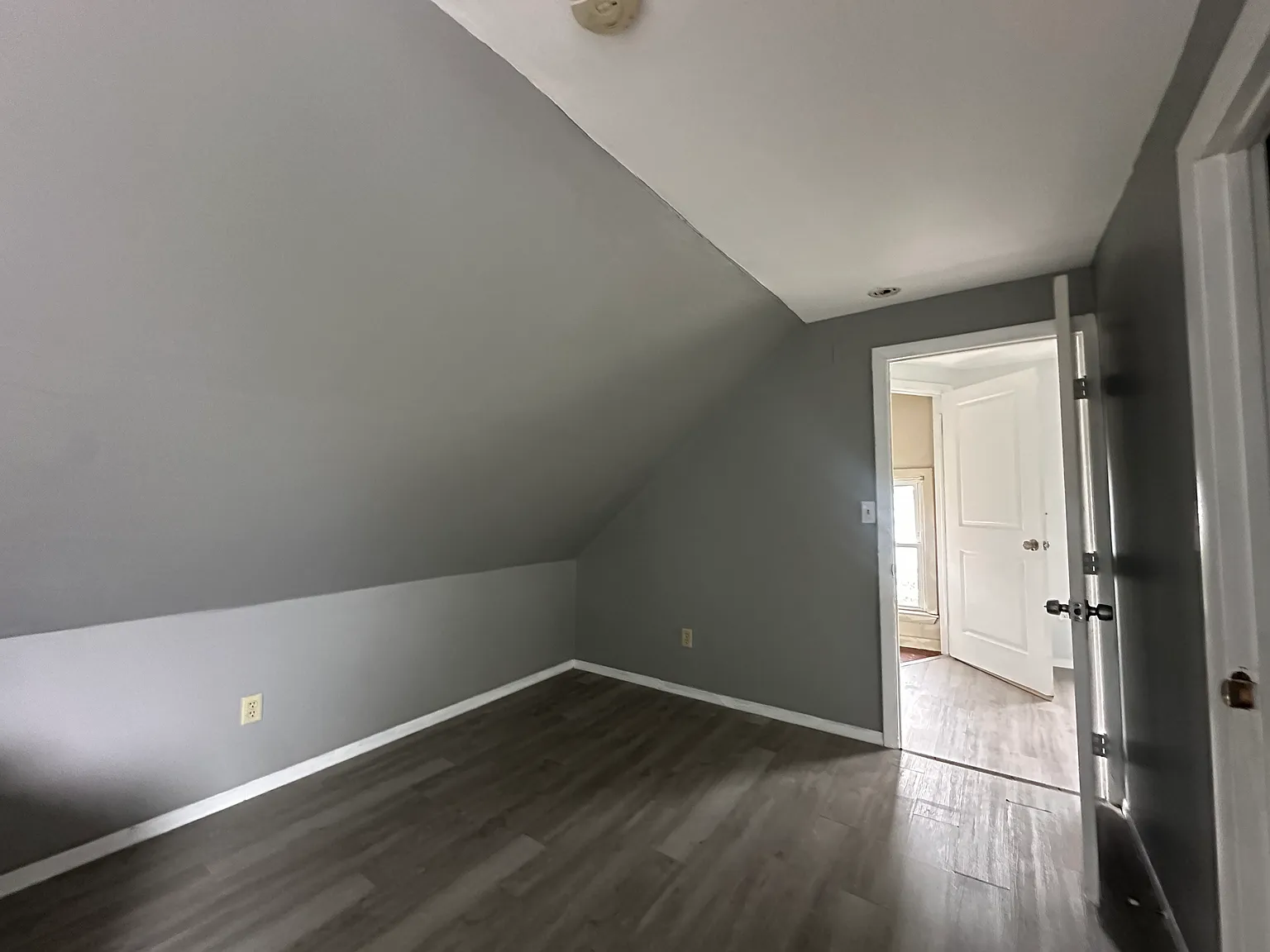 1 bed, 500 sqft, $1,400 — Photo 2