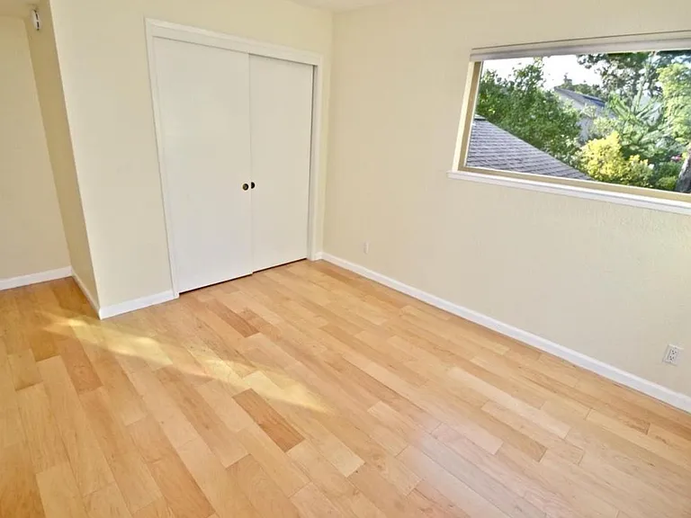 99 Montsalas Dr — Photo 2