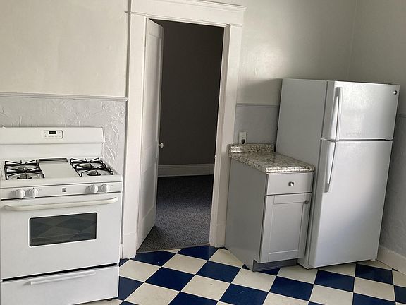 2nd image of 1623 Hopkins Ave APT 03