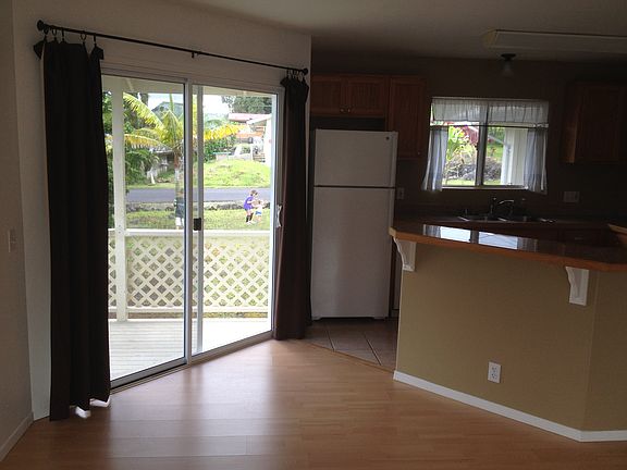 Kitchen and side lanie