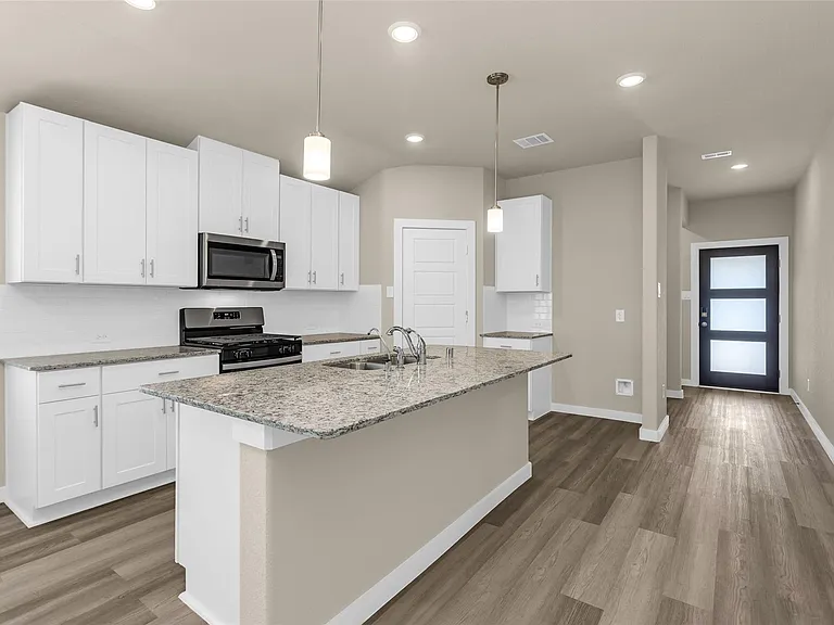 18095 Martin Pines Dr — Photo 6