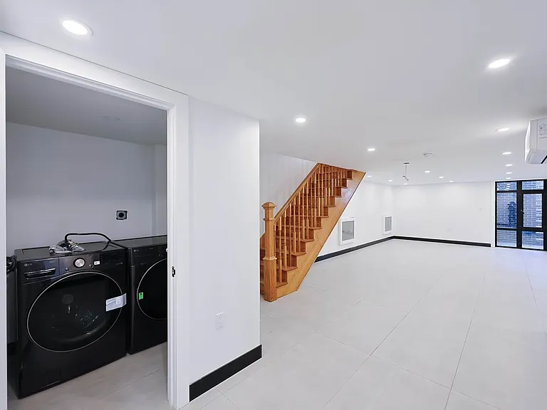 153 Weirfield St #B — Photo 44