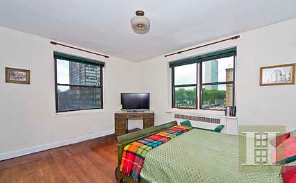 3rd image of 349 E 49th St APT 5E