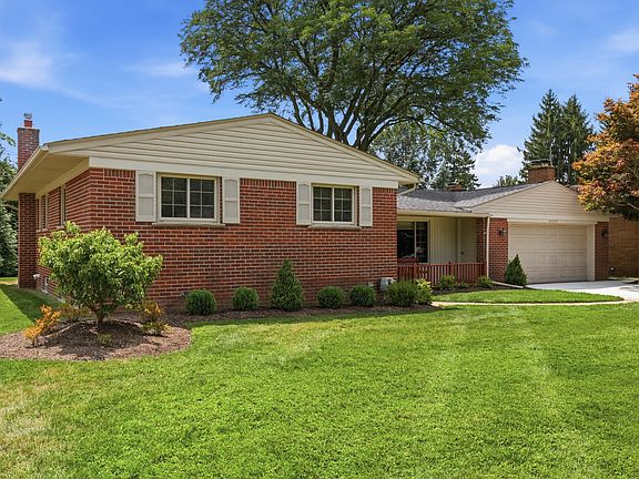 3rd image of 34357 Munger Dr