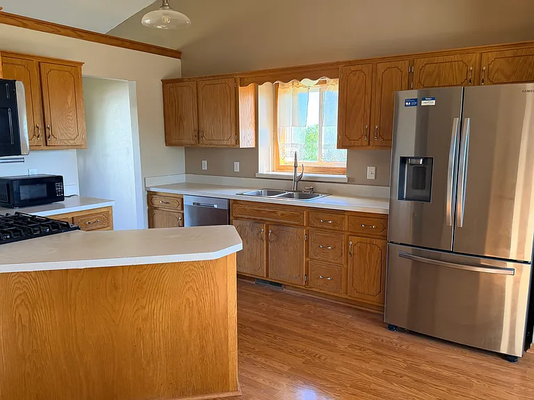 5785 Yucca Ln N — Photo 11