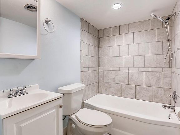 5th image of 1035 N Colorado Blvd APT 302