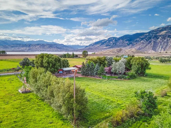8 Mountain View Dr, Cody, WY 82414