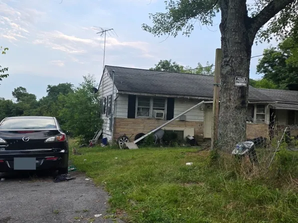 1088 Butlers Chapel Rd, Martinsburg, WV 25403