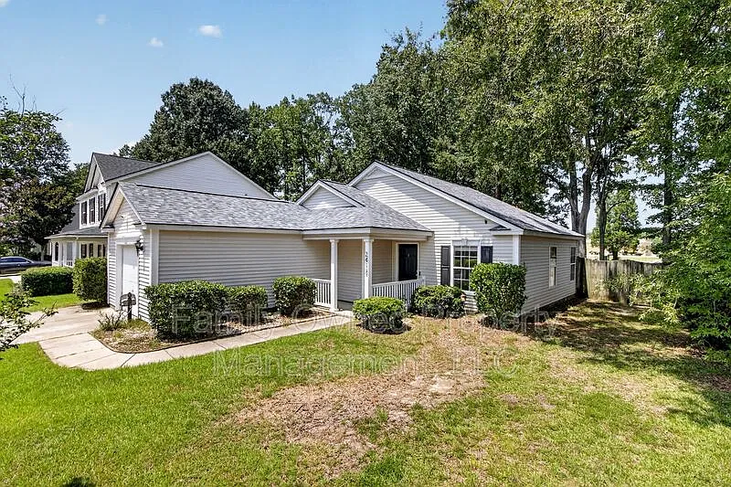 3 bed, 2.0 bath, 1255 sqft, $2,100 — Photo 4