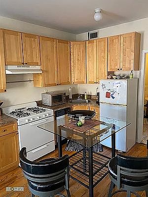 1st image of 190 Meserole St APT 13