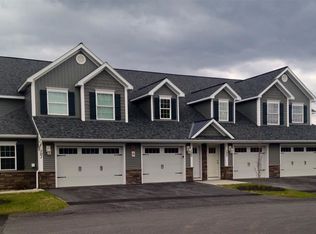 194 Paddock Cir, Schenectady, NY 12306