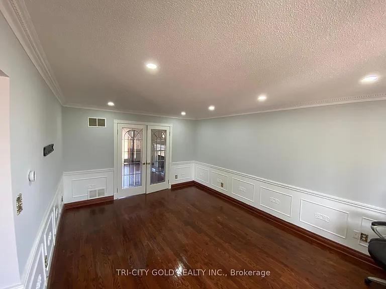 2696 Embleton Rd — Photo 6