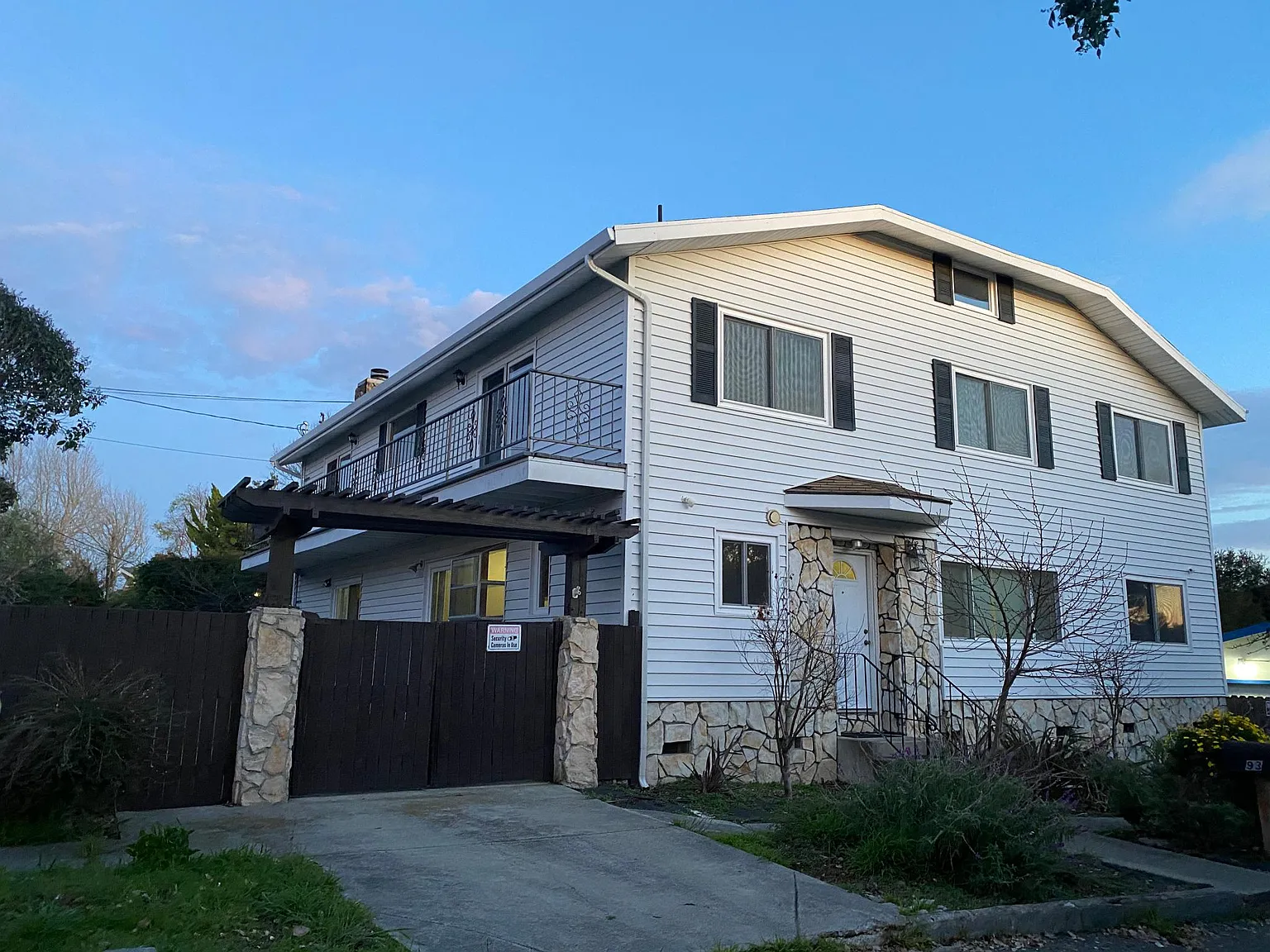 93 N Rancho Pl photo 1