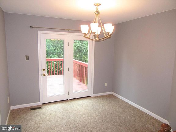 5th image of 116 Attic Ct