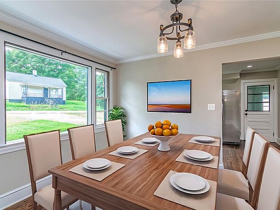 4th image of 1121 Old Bessie Rd