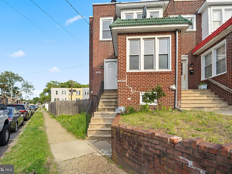 4600 Highland Ave — Photo 2