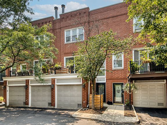3rd image of 2801 N Wolcott Ave Unit E