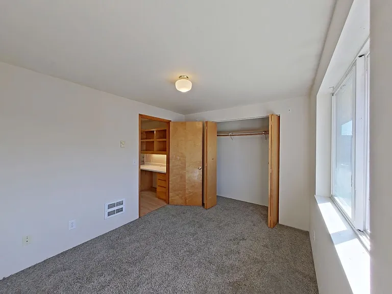 1615 Ferry Aly — Photo 6