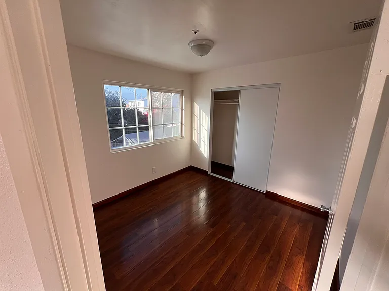 2221 Orange Grove Ave #B — Photo 5