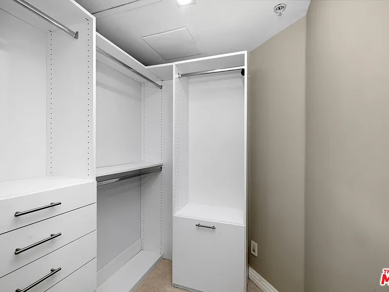 930 N Doheny Dr #317 — Photo 10