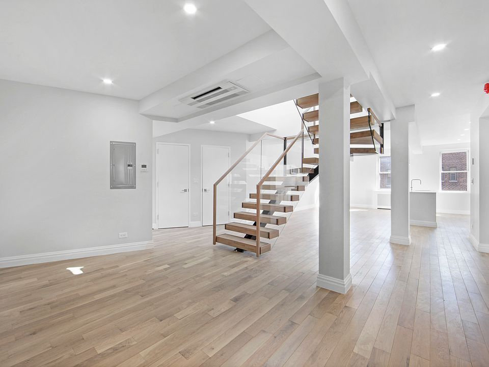 1st image of 780 Greenwich St APT 6N