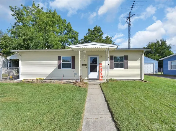 313 Prentice Dr, New Carlisle, OH 45344