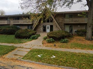 710 Saint Johns Rd #5, Woodstock, IL 60098